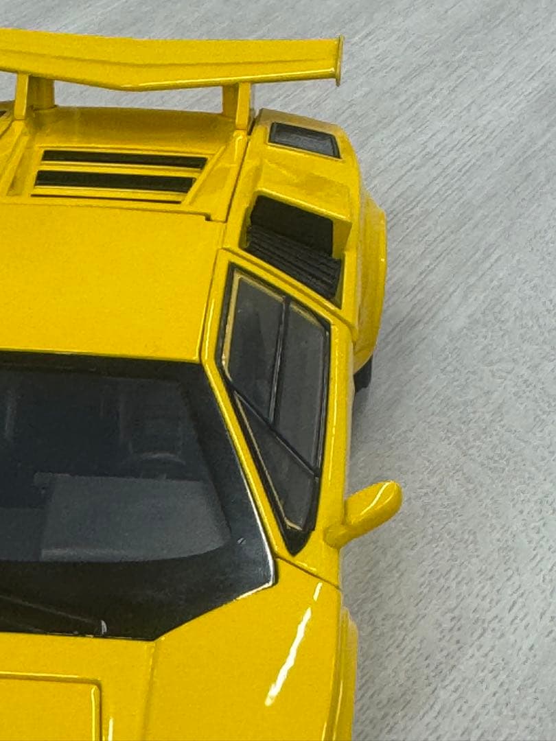 ランボルギーニ イエロー 1/24