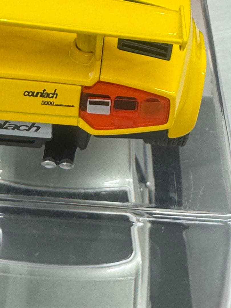 ランボルギーニ イエロー 1/24