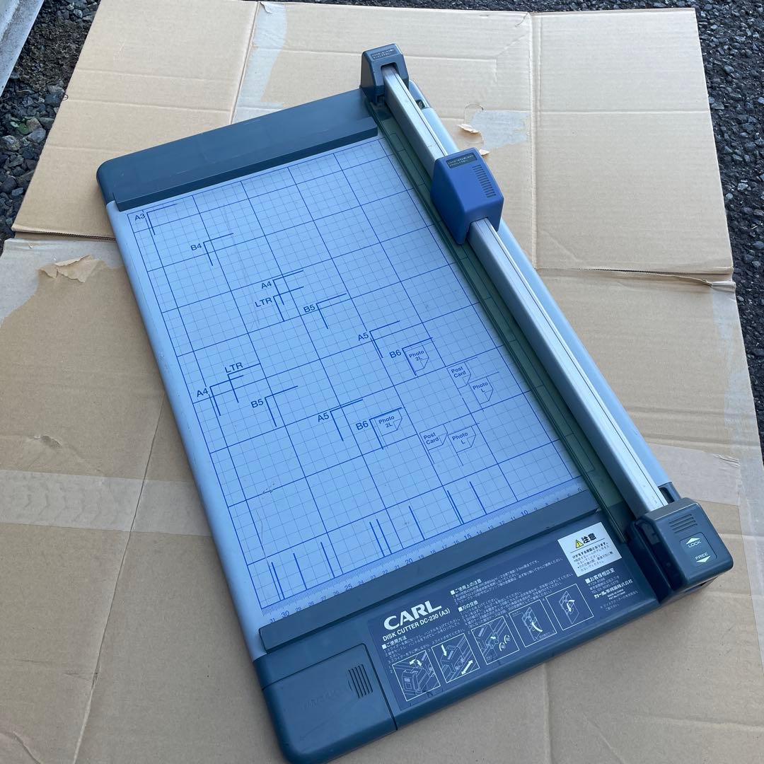 CARL 裁断機 ディスクカッター A3対応 40枚裁断 DC-230 - メルカリ