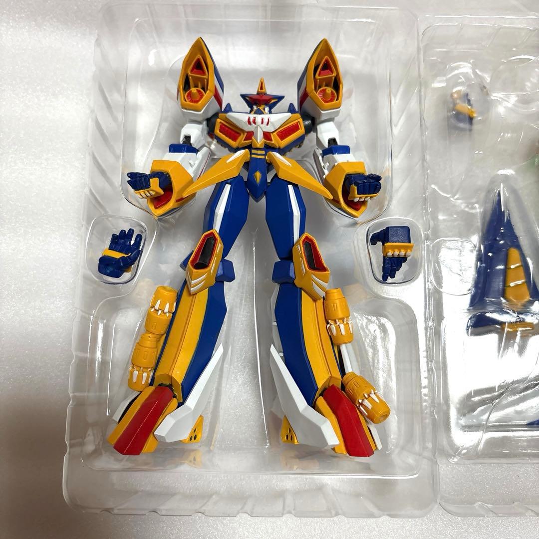 コトブキヤ グルンガスト参式 プラモデル スパロボ / スーパーロボット