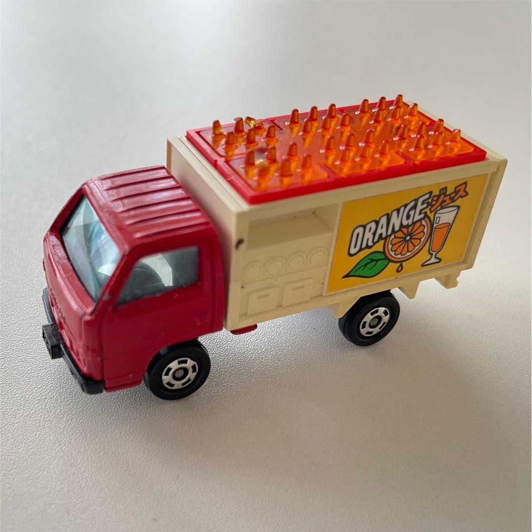 トミカ オレンジジュース 車