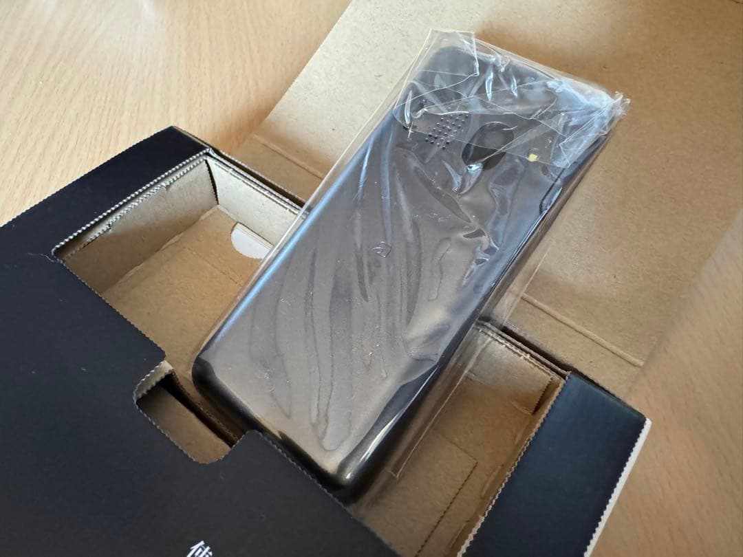 GRATINA 4G KYOCERA ブラック