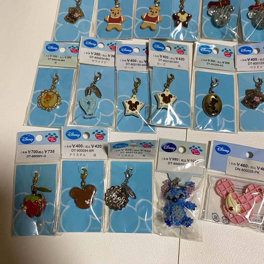 【匿名メルカリ便】ディズニー　チャーム　パーツクラブ　大量
