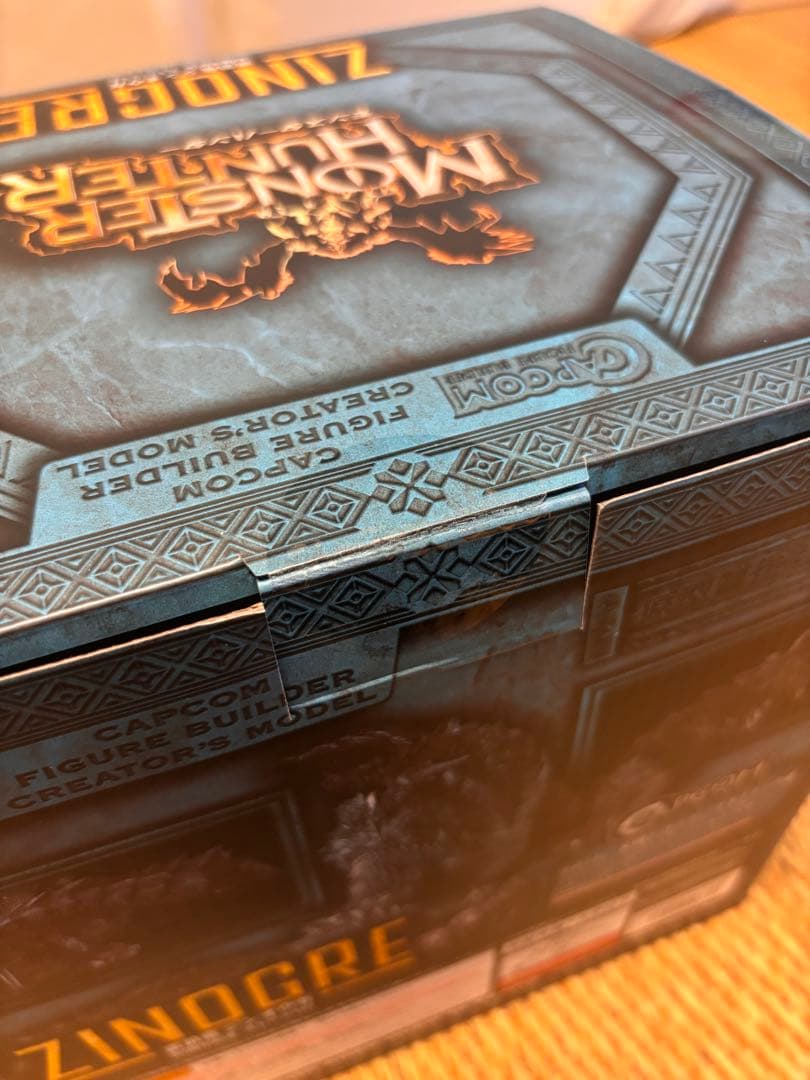 箱あり　ジンオウガ　クリエイターズモデル　フィギュア　ピン　ウエハース　モンハン