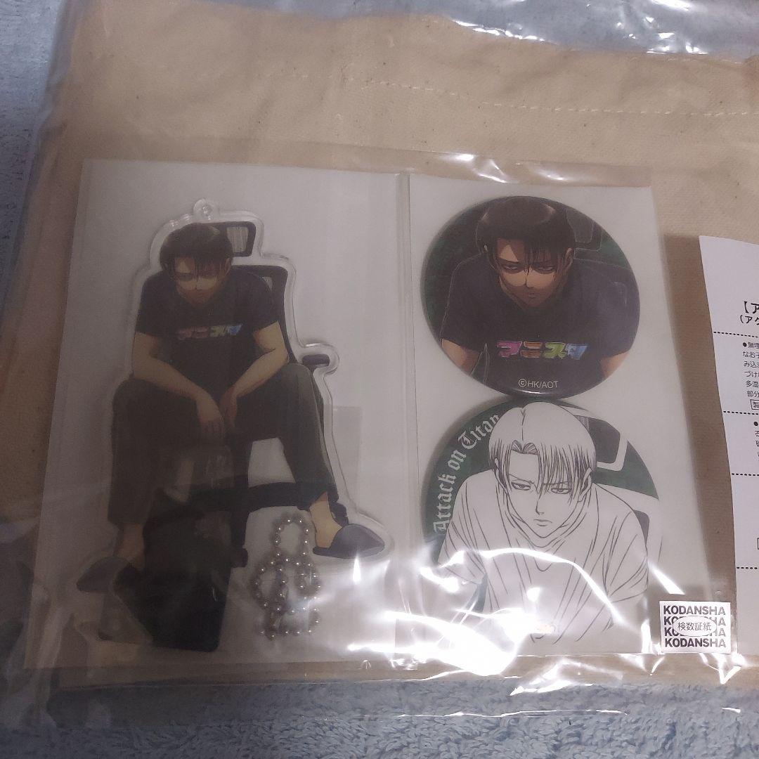 進撃の巨人リヴァイアクリルスタンド 缶バッジアニスタ