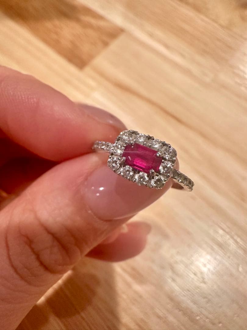 ルビー ダイヤモンド取り巻きリング プラチナ