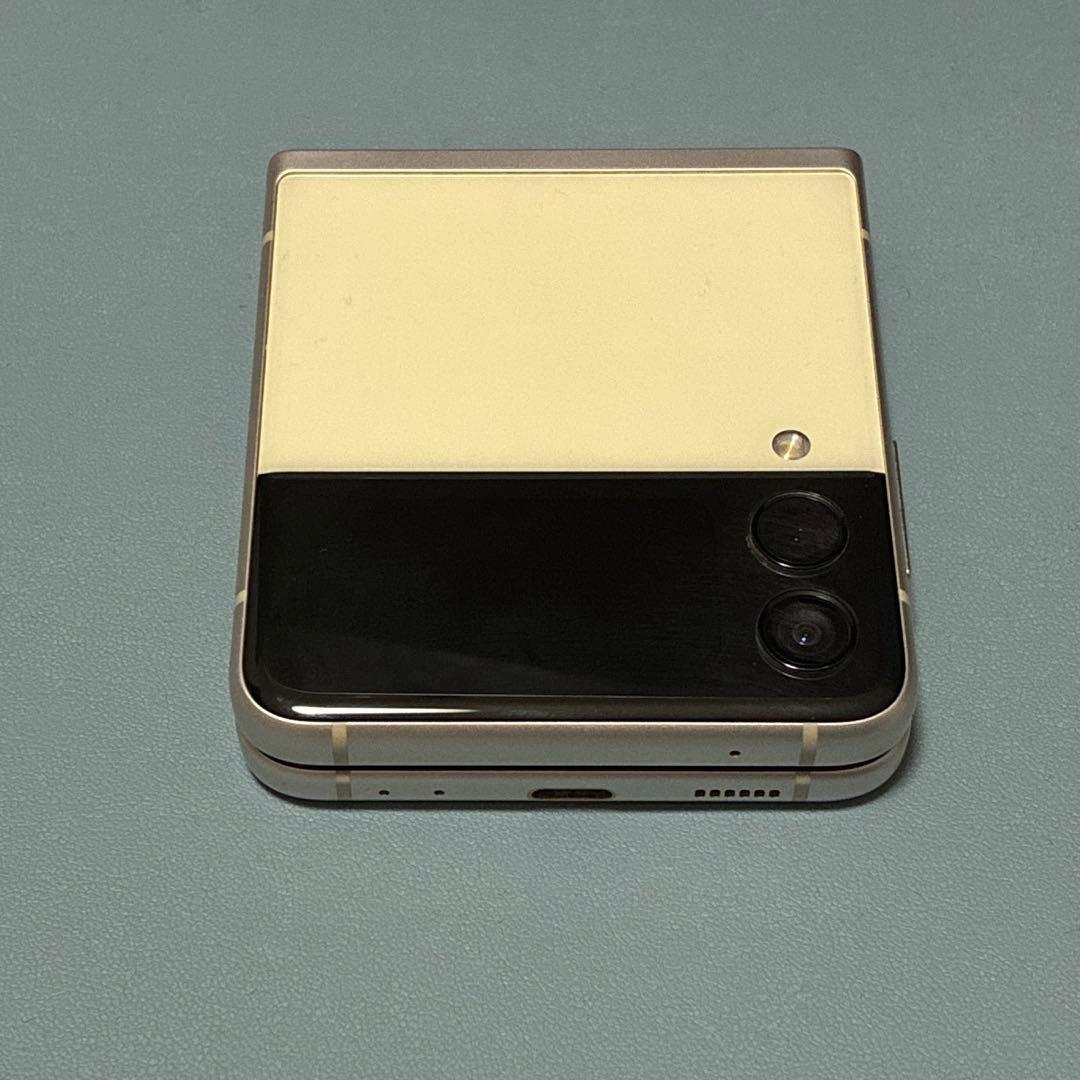 ジャンク】docomo Galaxy Z Flip3