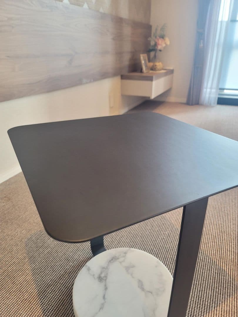 お値下中】タンジェントテーブル モーダエンカーサ 展示品(JKG03