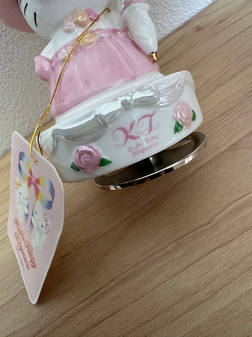 クリスマス限定価格 激レアハローキティ30周年記念陶器置物 フィギュア