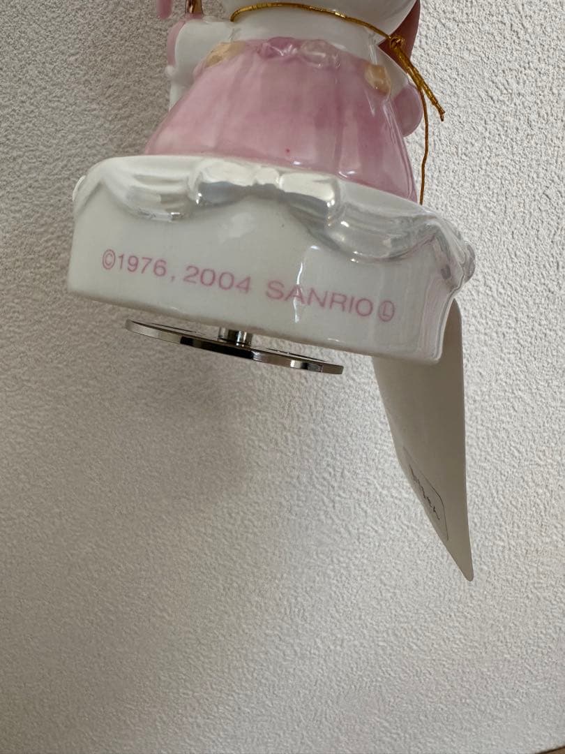 クリスマス限定価格 激レアハローキティ30周年記念陶器置物 フィギュア