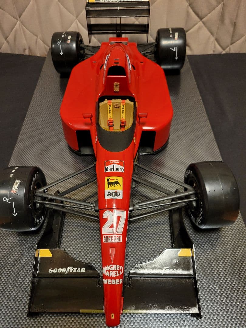 ロッソ 1/8スケール フェラーリ643 ミニチャンプス1/18 アイルトンセナ