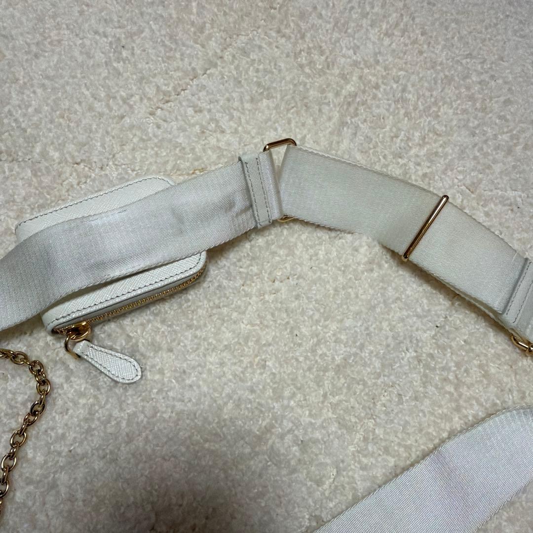 【星様】PRADA Re-Edition 2005 サフィアーノレザー バッグ