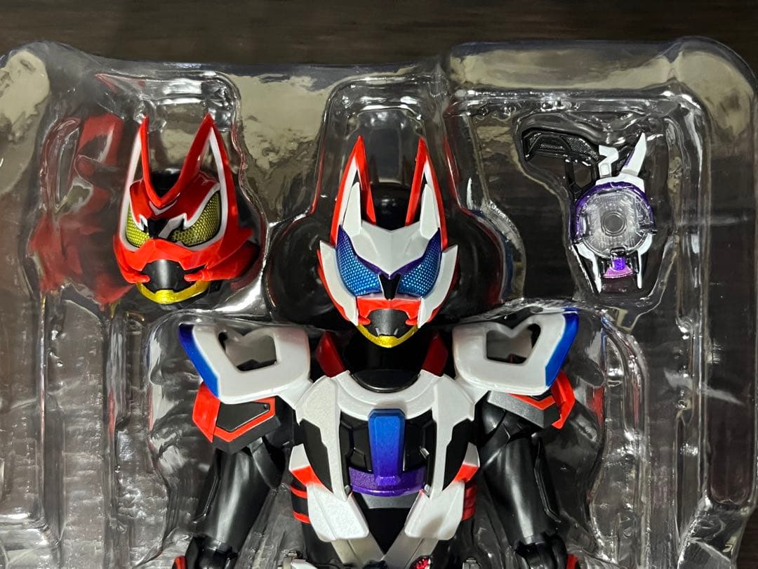 S.H.Figuarts 仮面ライダーギーツ レーザーブーストフォーム