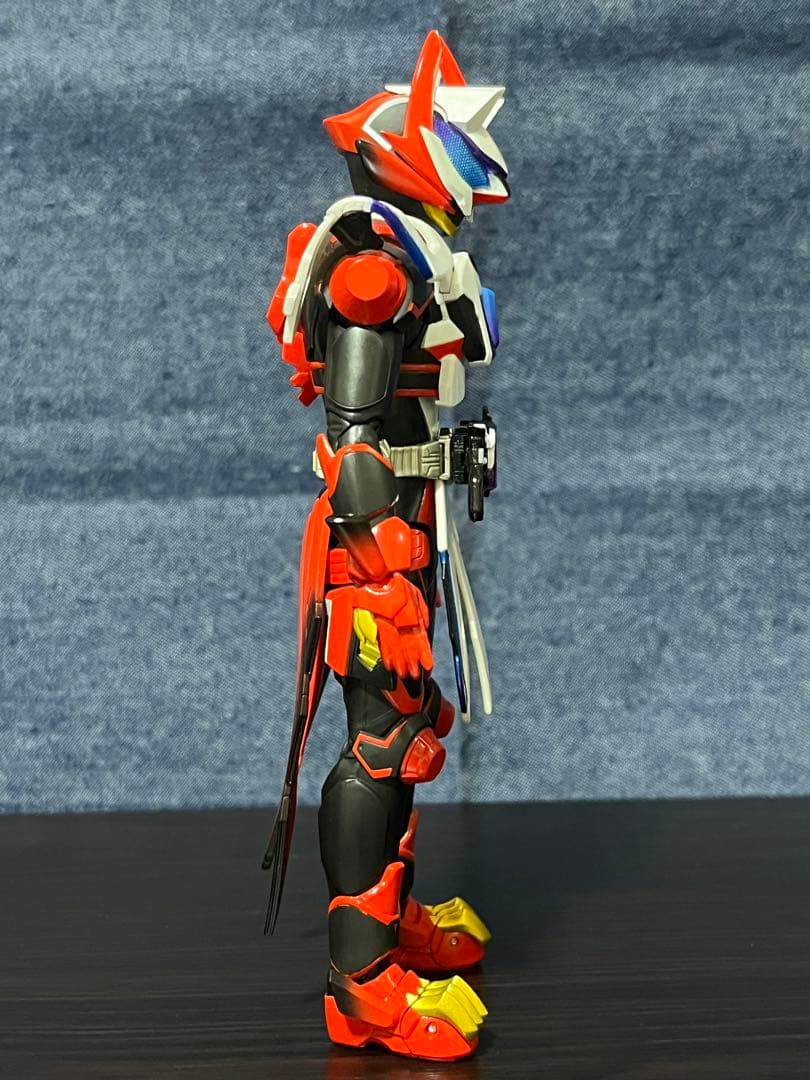 S.H.Figuarts 仮面ライダーギーツ レーザーブーストフォーム