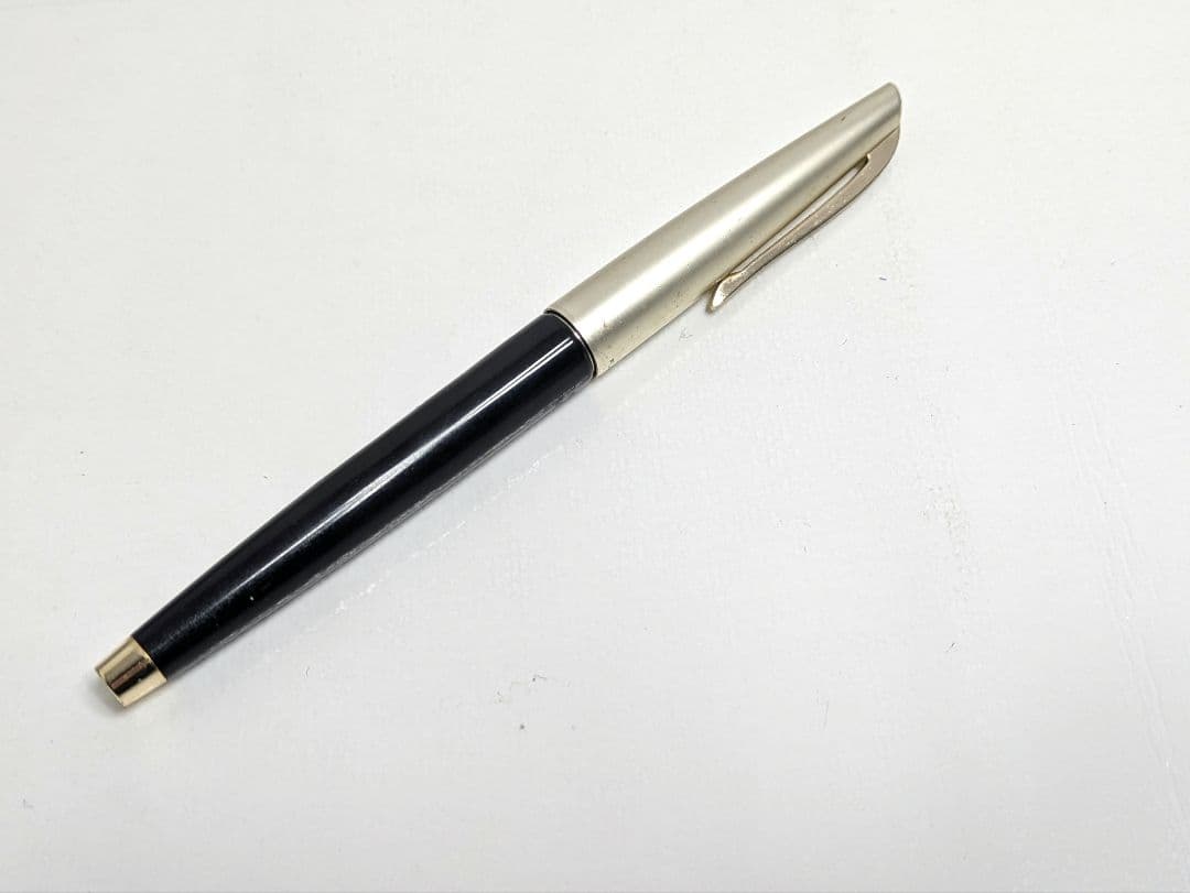 現状品ジャンク品 プラチナ 14K 14金 万年筆 デスクペン 分割式 黒