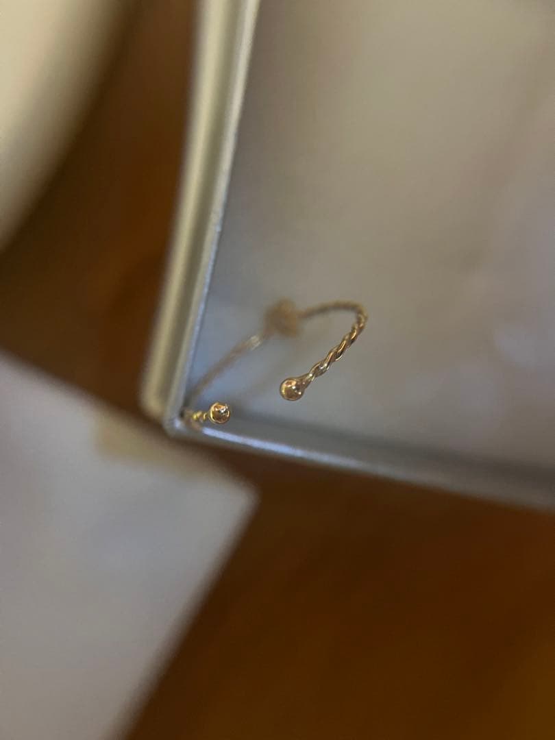 ペアシェイプ　ダイヤモンド　リング