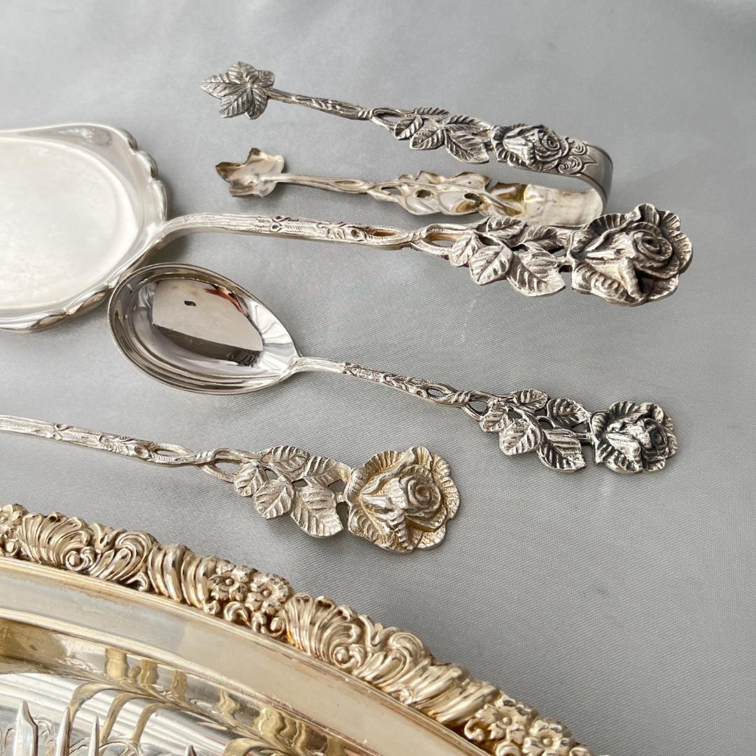 【Christoph Widmann】 ヒルデスハイムローズ 16本 薔薇