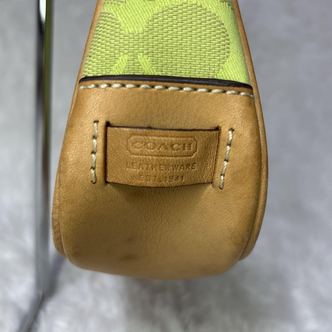 COACH アクセサリーポーチ ショルダーバッグシグネチャー 希少色 黄緑