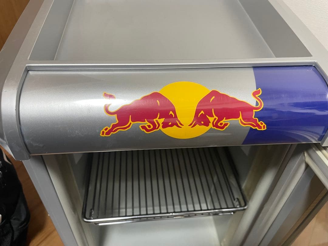 Red Bull 冷蔵庫 コンパクト ガラス扉 非売品 説明書付 - メルカリ