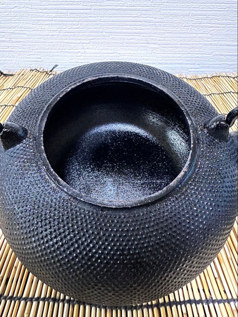 USED、良品 南部雲南堂鍋元造 15型丸平形アラレ 鉄瓶 南部鉄瓶