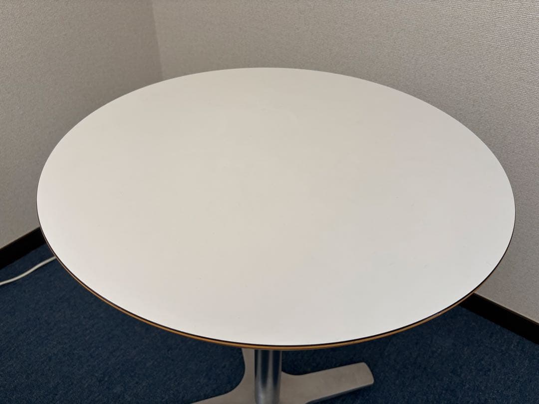 ラウンドテーブル/丸テーブル　直径60cm ミッドセンチュリー/韓国インテリア