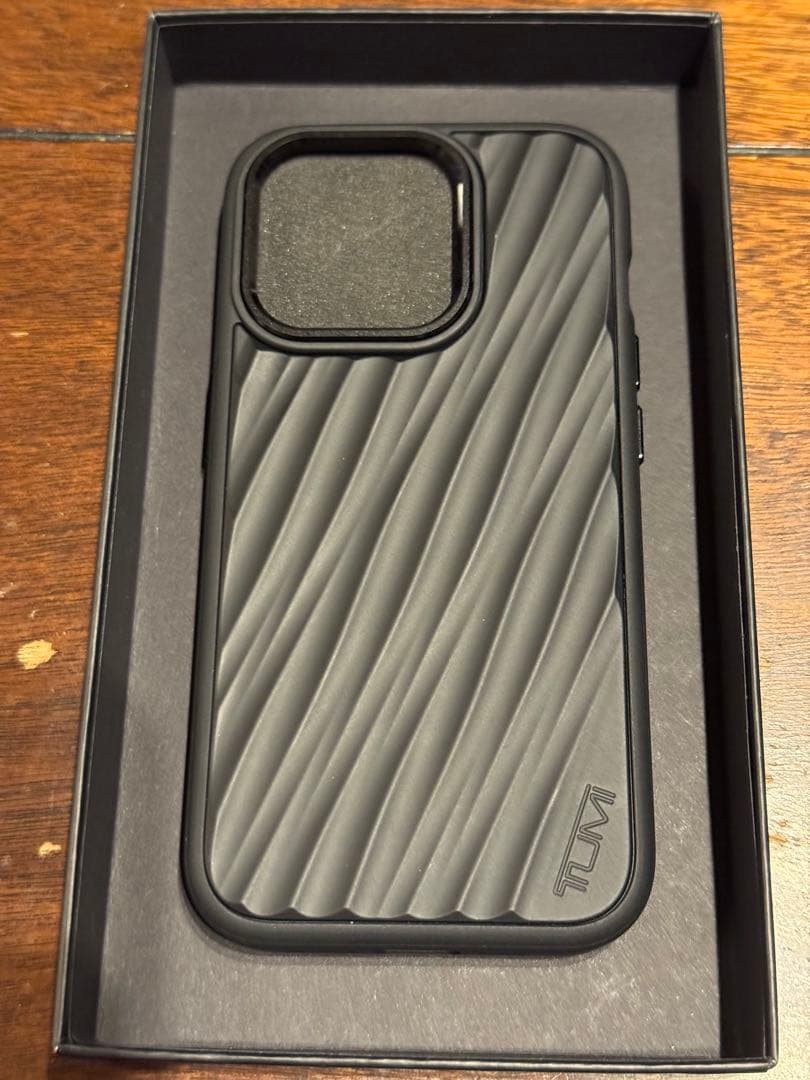 新品未使用 TUMI ブラック iPhone15 Pro ケース Case for iPhone 15 Pro Max | Tumi - Special Markets
