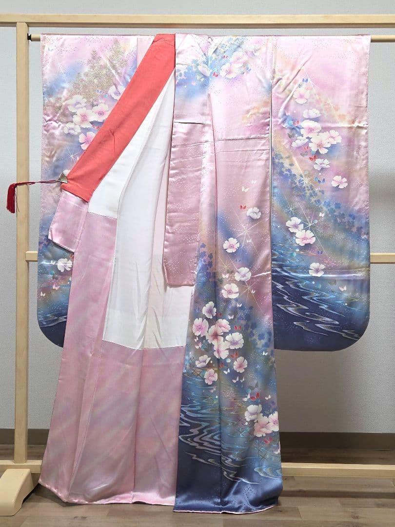 B◇着物くつろぎ かわいい花模様 銀彩 キラキラ 袷 正絹 成人式 振袖 着物