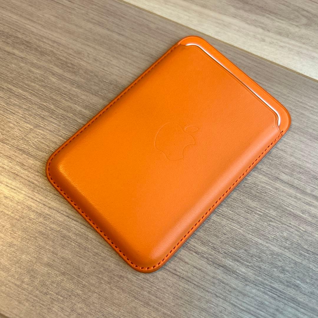 Apple MagSafe Wallet レザー Wallet 純正 オレンジ - メルカリ