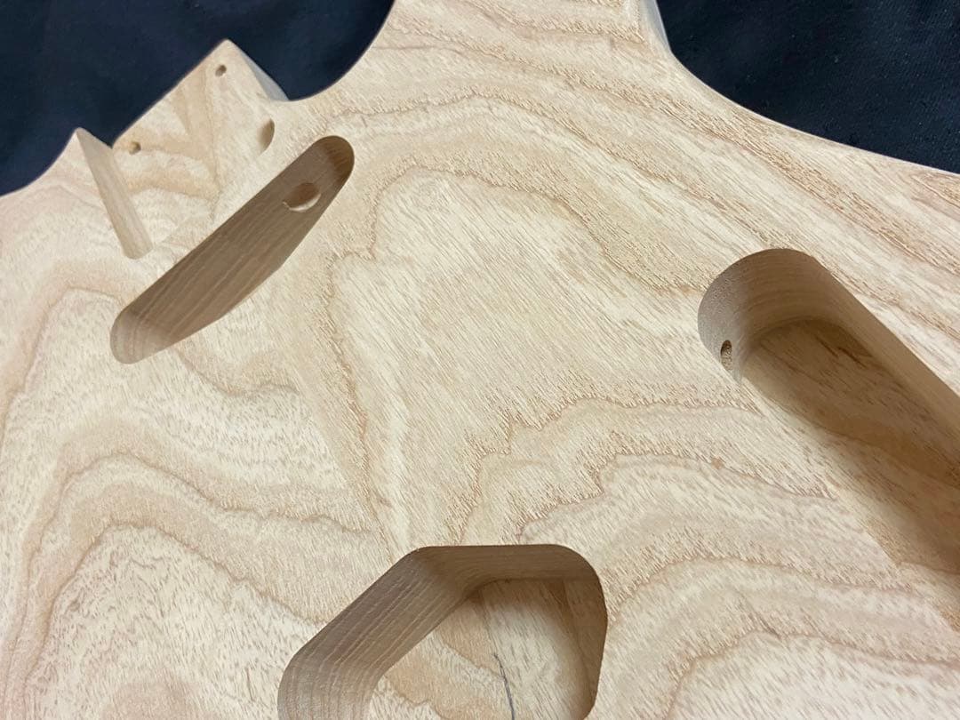 テレキャスターボディ　2ピース　アッシュ　未塗装　（No91）　ギター　ボディ