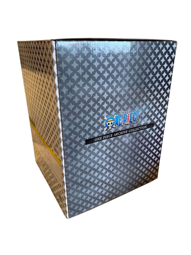 新品未開封　ワンピース　アーカイブコレクション　赤犬　サカズキ　フィギュア