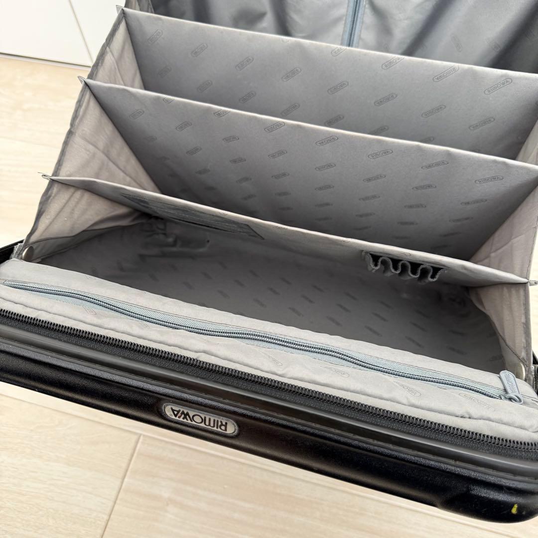 リモワ 機内持ち込み可2輪 ビジネス トロリー 23L ブラック リモワ