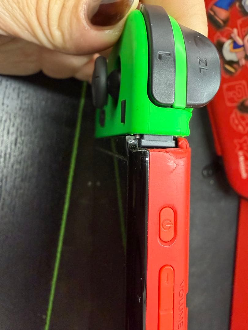 Nintendo Switch 赤/緑 スーパーマリオケース付き