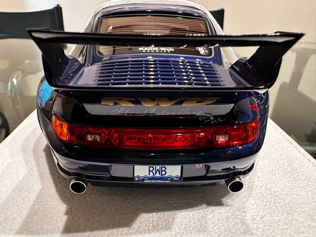 Fuelme RWB993 ドラゴンデザイン ミニカー Fuelme RWB993 ドラゴン