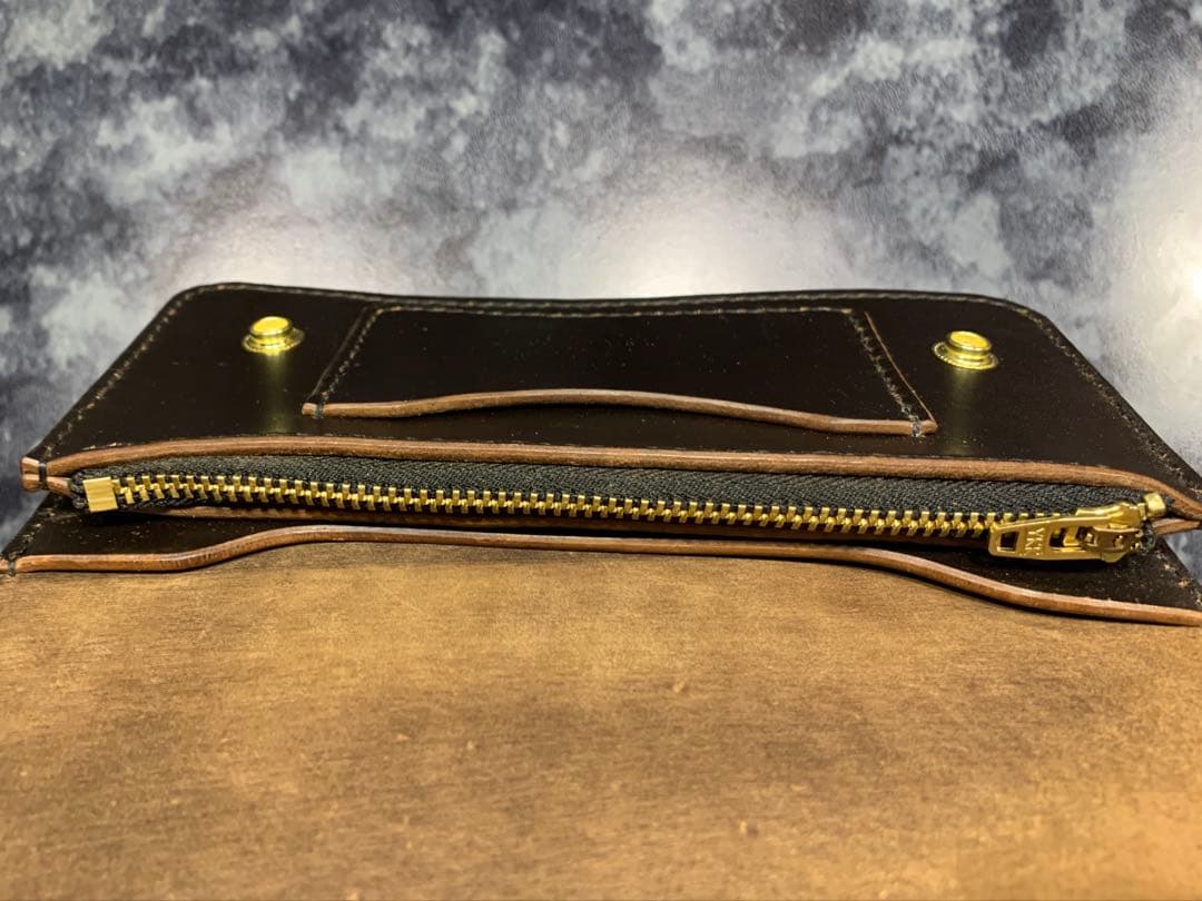 トラッカーウォレット　新喜皮革茶芯ホースバット製　アウトレット品