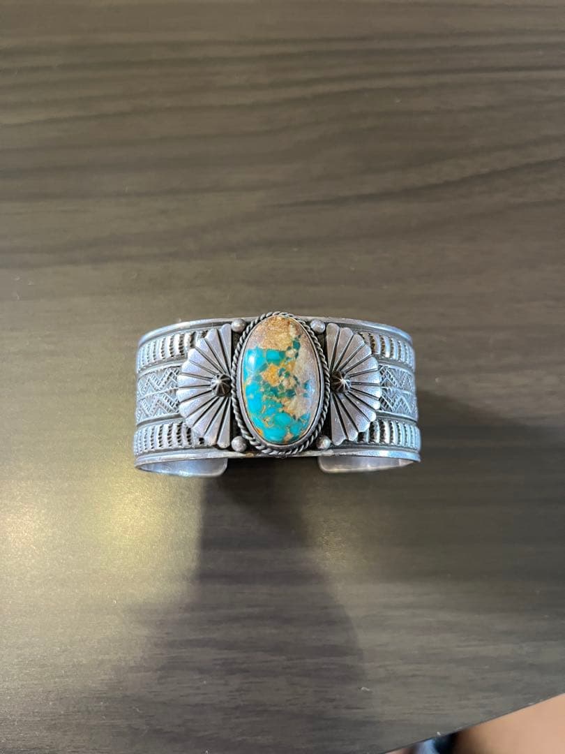 サンシャイン・リーヴス　ナバホ族ターコイズ　シルバー バングル