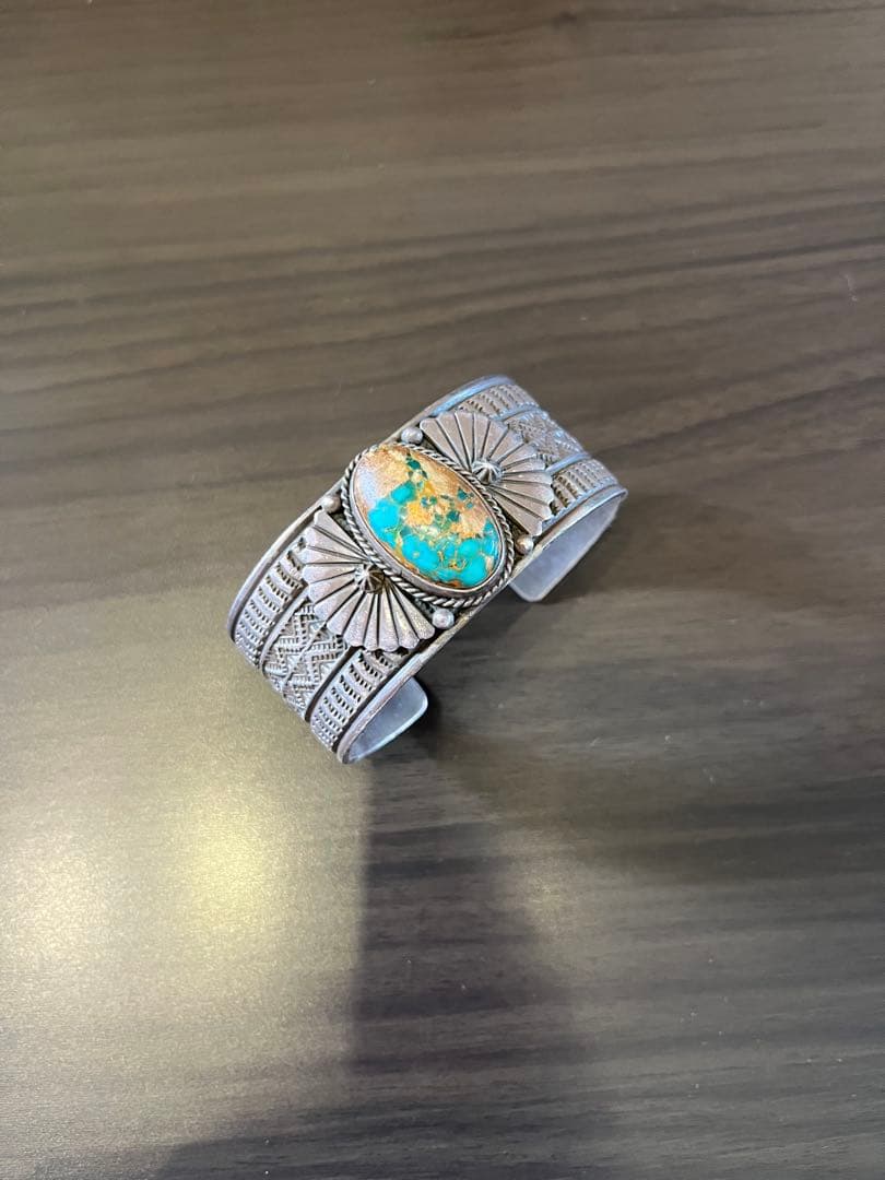 サンシャイン・リーヴス　ナバホ族ターコイズ　シルバー バングル