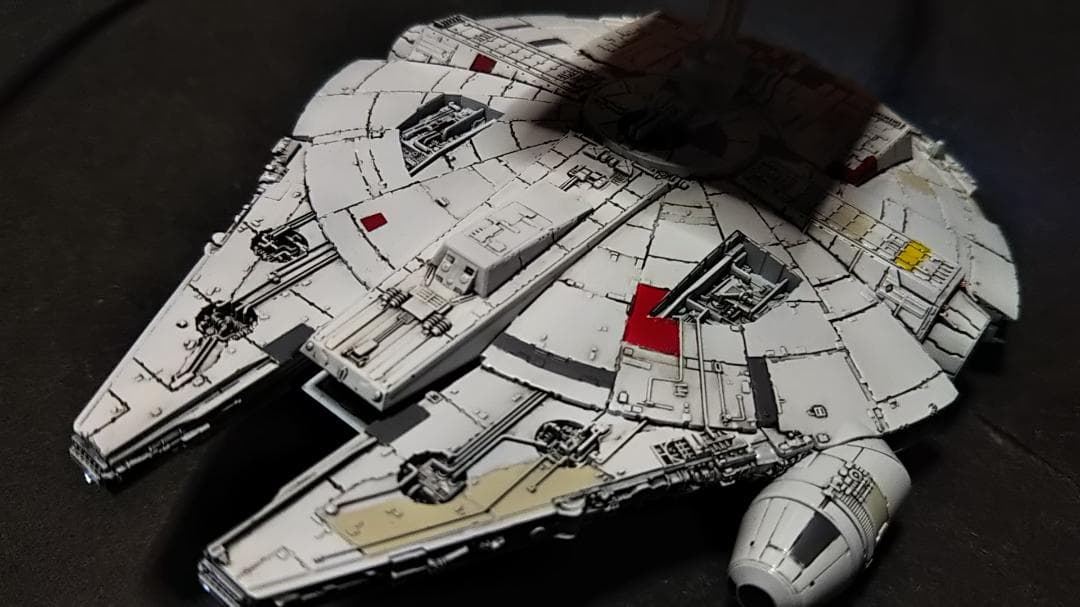 ミレニアムファルコン 電飾改修 完成品 ビークルモデル 全塗装 1/350