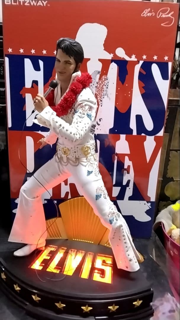 入手困難❄永遠のスター☆エルビス・プレスリー フィギュア1/4スケール