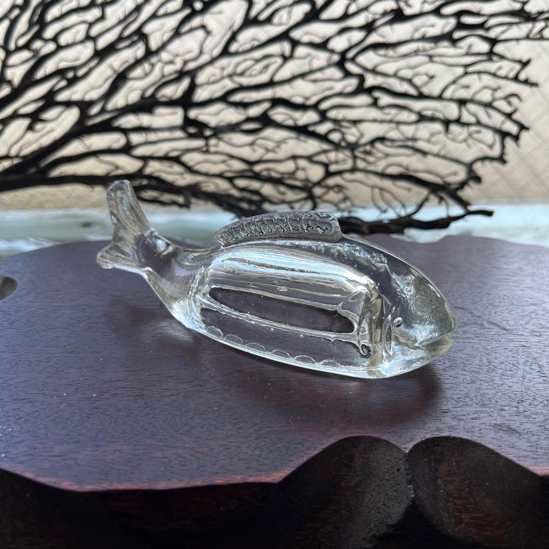 骨董 時代ガラス 珍品 魚型プレス 金平糖瓶？ 文鎮？ 用途不明 ウラン