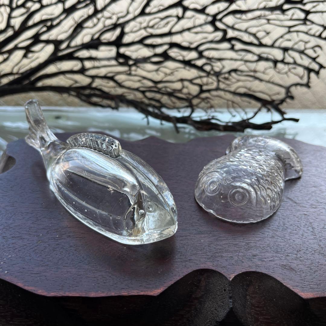 骨董 時代ガラス 珍品 魚型プレス 金平糖瓶？ 文鎮？ 用途不明 ウラン