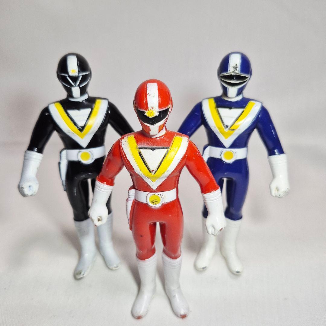 地球戦隊ファイブマン ソフビフィギュア3体セット12センチ - メルカリ
