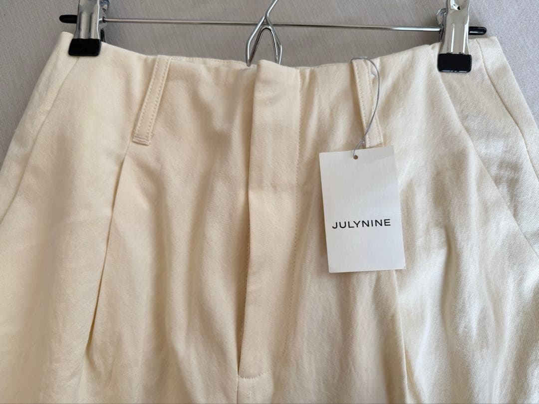 コマ様専用】JULYNINE チノパン XS - メルカリ
