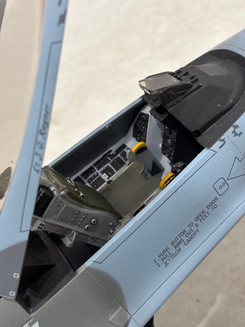 航空機・ヘリコプター bbi eliteforce F-16fighting falcon 1/18