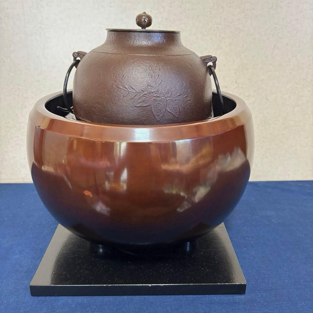 人間国宝敬典造茶釜 風炉 電熱器 唐銅面取風炉 桐地紋真