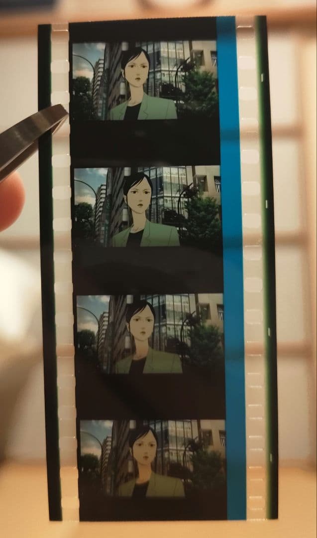 パプリカ 20周年 セル画フィルム - メルカリ