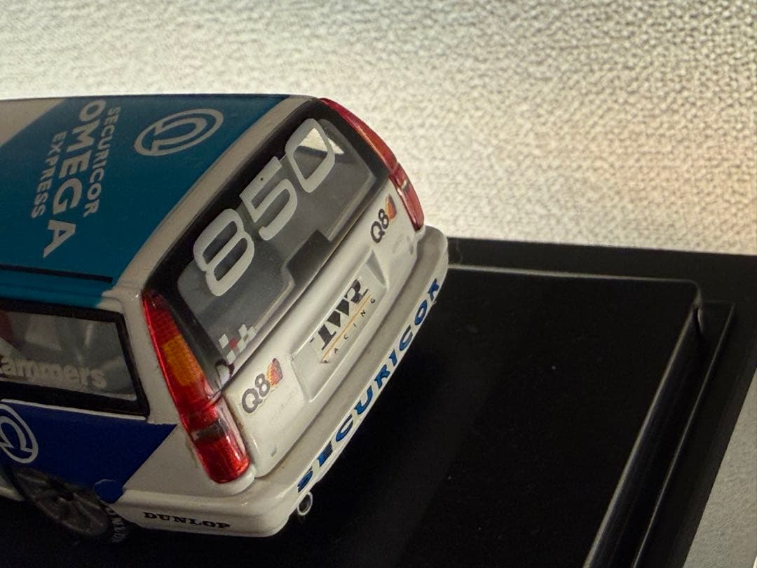 ミニチャンプスVolvo 850 BTCC仕様 ミニカー 1/43