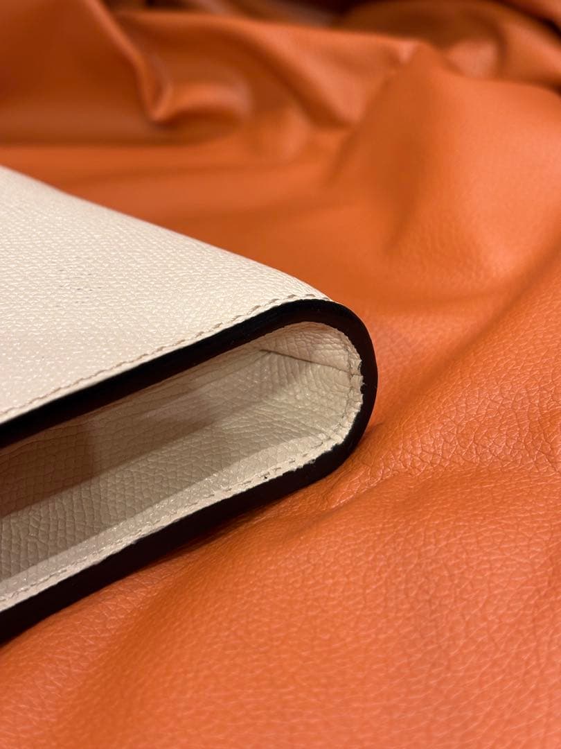 ヴァレクストラ バレクストラ Valextra ブリーフケース ホワイト