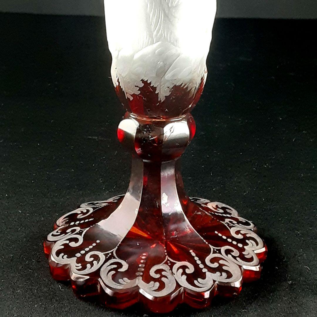 Y957 ボヘミアガラス グラヴィール 赤被せガラス 鹿と風景文花瓶 一対 こ