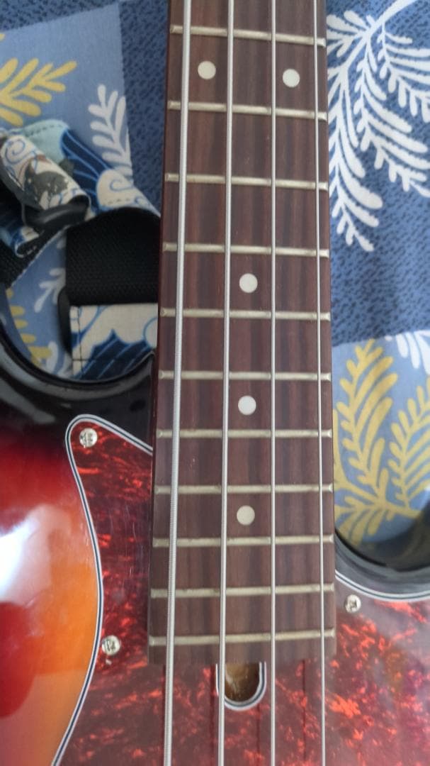 Goodfellow precision-jazz hybrid bass