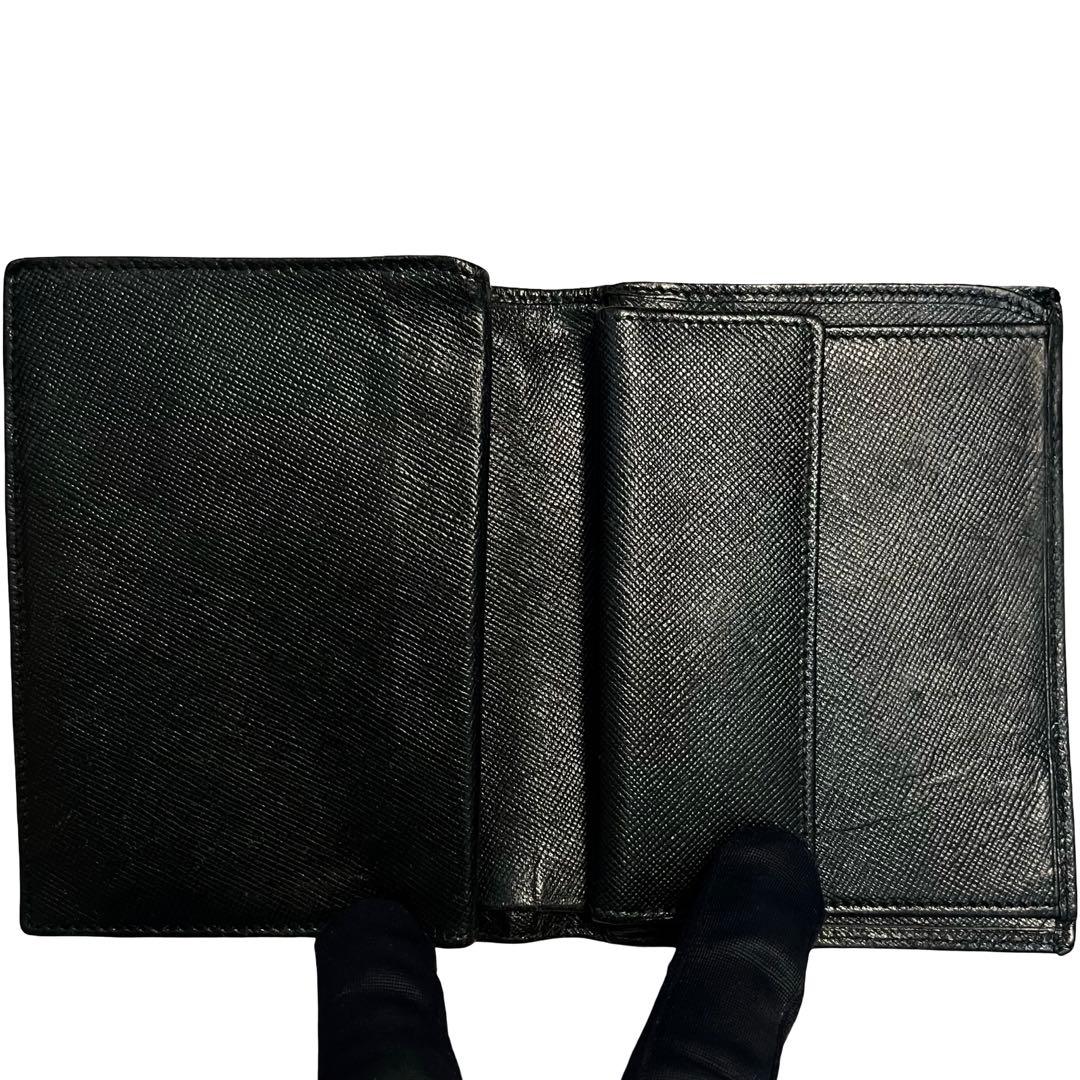 希少✨PRADA プラダ 二つ折り財布 サフィアーノレザー 三角ロゴ ブラック